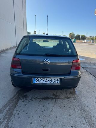 Volkswagen Golf 2002