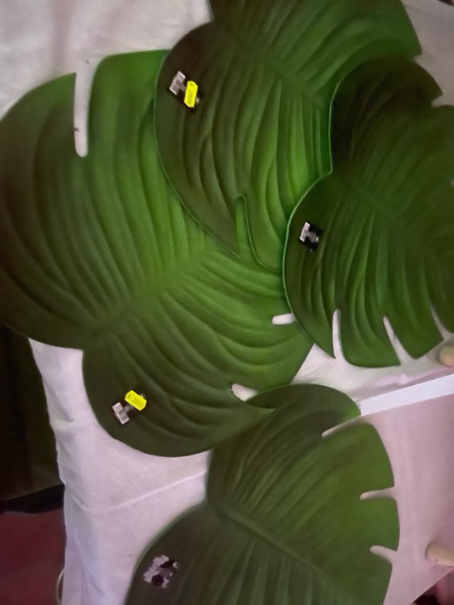 Hojas decorativas verdes grandes