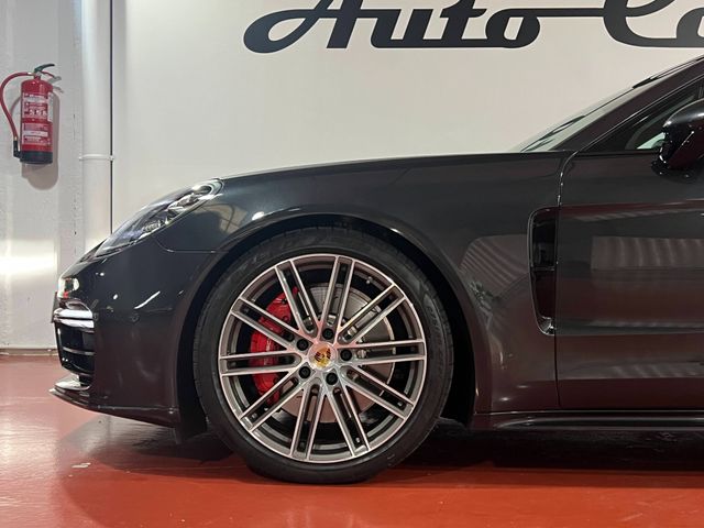 Porsche Panamera 4 E-Hybrid Executive