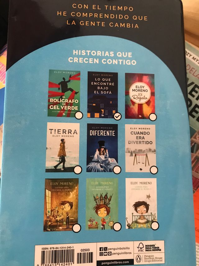 Lo que encontré bajo el sofá / What I Found und...