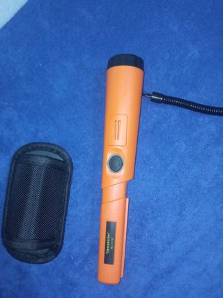 Medidor de metales naranja