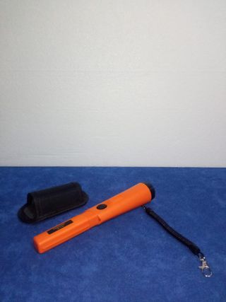 Medidor de metales naranja