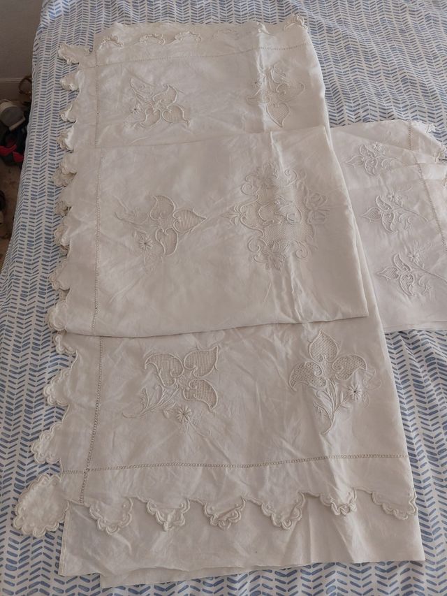 Juego antiguo de sábanas  de hilo belga 