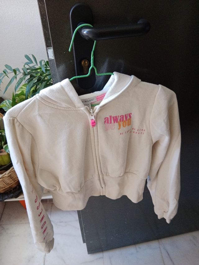 Sudadera con capucha Primark beige niña