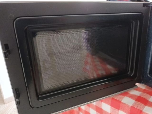 Microondas Samsung 23L- interior em cerâmica