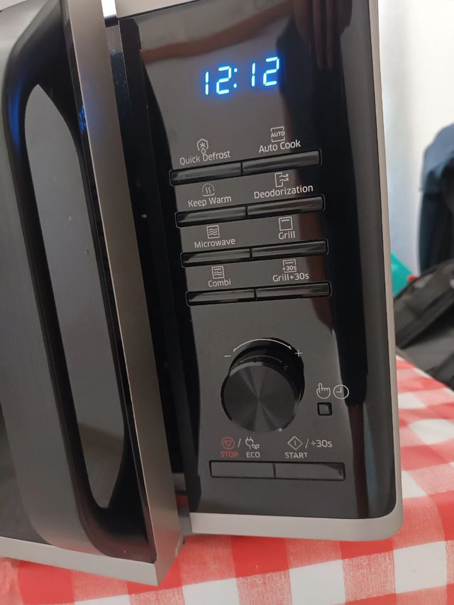 Microondas Samsung 23L- interior em cerâmica