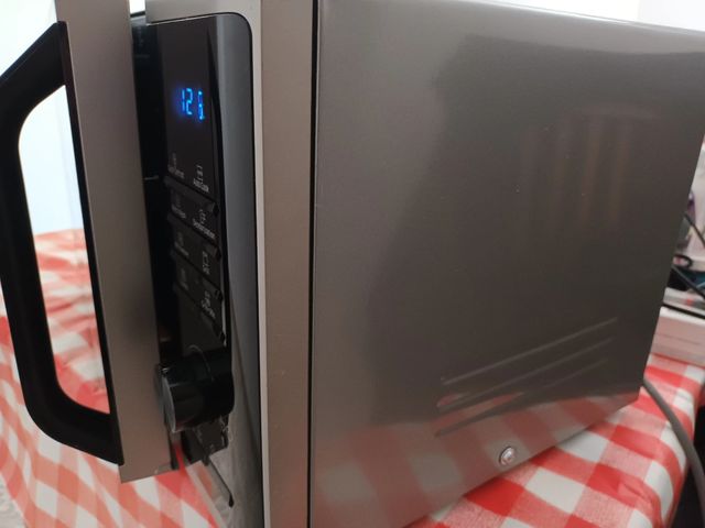 Microondas Samsung 23L- interior em cerâmica