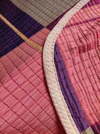 Colcha de matrimonio a cuadros