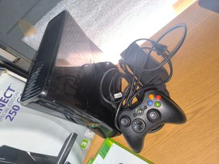 Xbox 360 Slim 250GB + Juegos