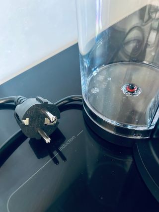 Cafetera Nespresso Vertuo Next Gris nueva.