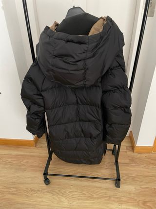 Abrigo Max Mara acolchado negro con cinturón