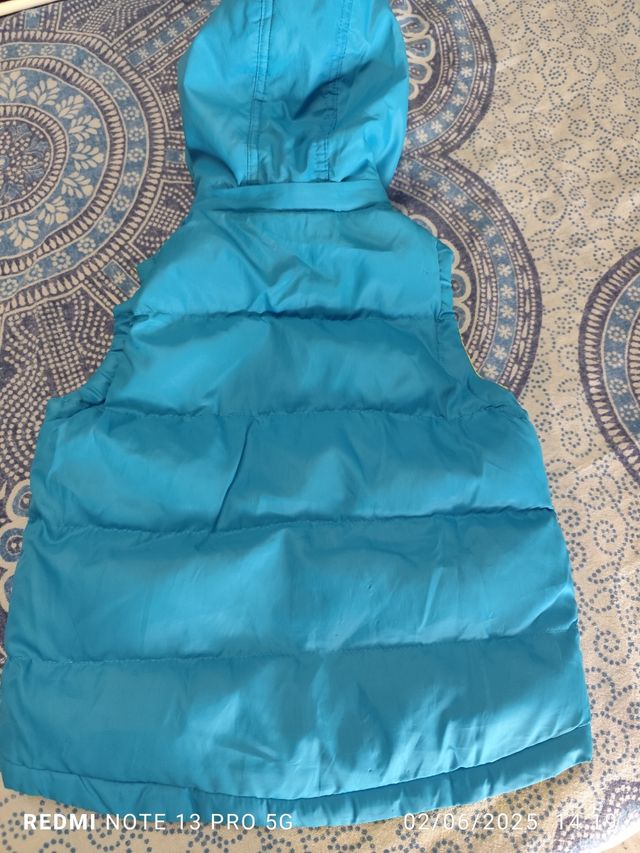 Chaleco reversible . Azul y amarillo