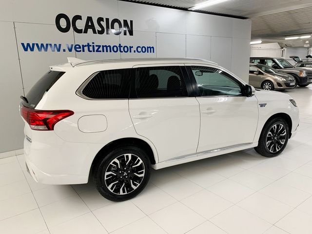 Mitsubishi Outlander 2.0 PHEV Kaiteki Auto 4WD