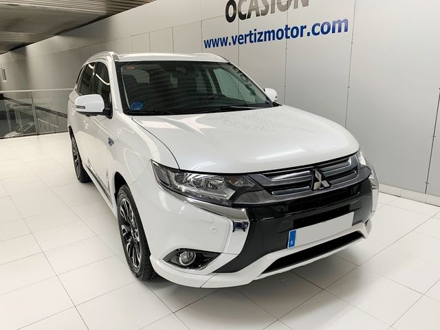 Mitsubishi Outlander 2.0 PHEV Kaiteki Auto 4WD