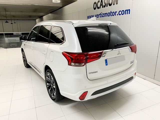Mitsubishi Outlander 2.0 PHEV Kaiteki Auto 4WD