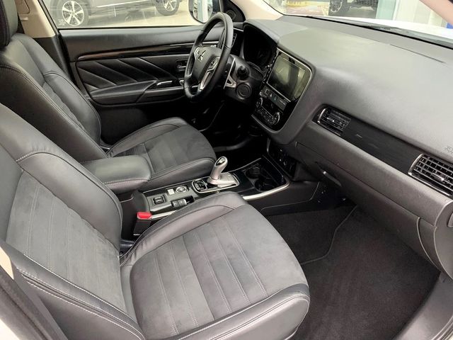 Mitsubishi Outlander 2.0 PHEV Kaiteki Auto 4WD