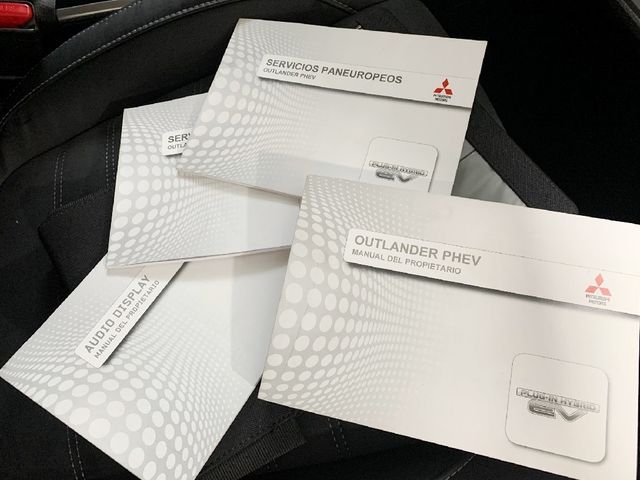 Mitsubishi Outlander 2.0 PHEV Kaiteki Auto 4WD