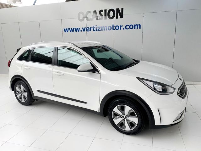 Kia Niro 1.6 GDi HEV 104kW (141CV) Drive