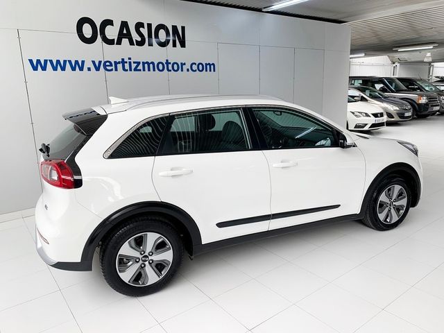 Kia Niro 1.6 GDi HEV 104kW (141CV) Drive