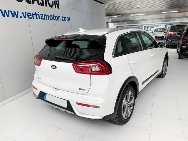 Kia Niro 1.6 GDi HEV 104kW (141CV) Drive