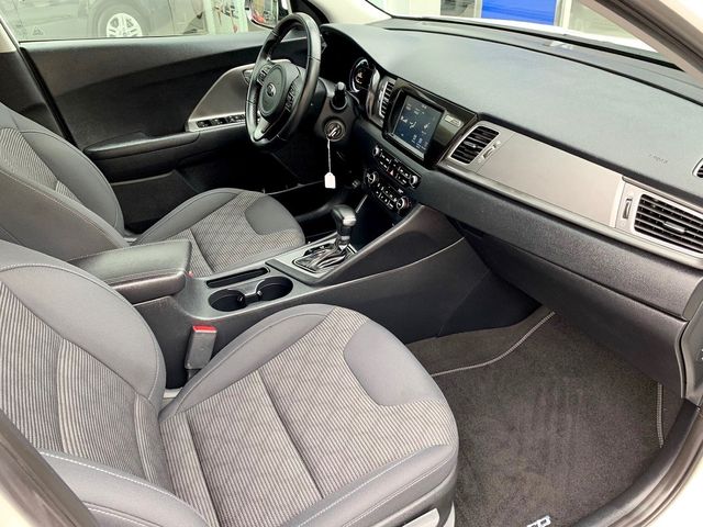 Kia Niro 1.6 GDi HEV 104kW (141CV) Drive