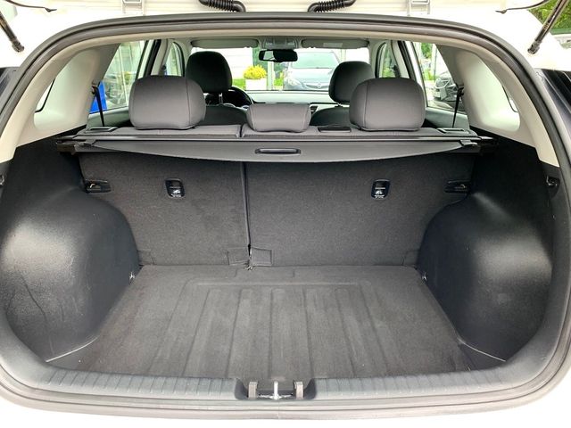 Kia Niro 1.6 GDi HEV 104kW (141CV) Drive