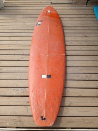 Tabla de surf marca black y white 7.0