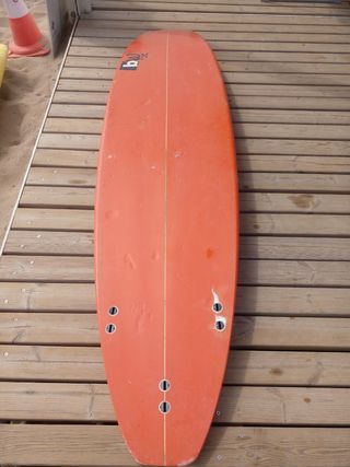 Tabla de surf marca black y white 7.0