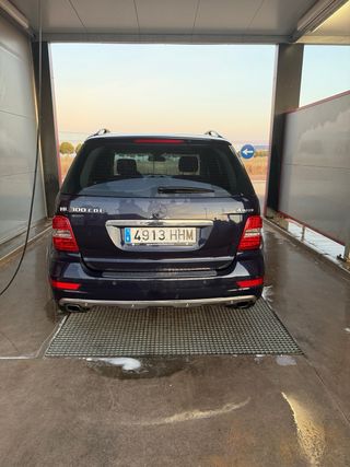 Mercedes-Benz ML 300 CDI 4MATIC