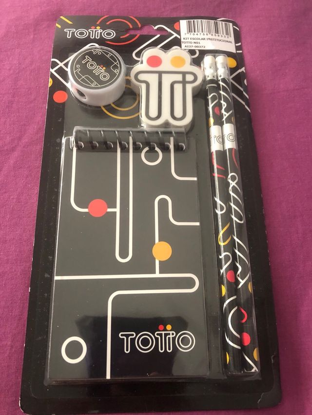 Kit scolastico Totto