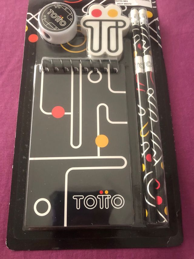 Kit scolastico Totto