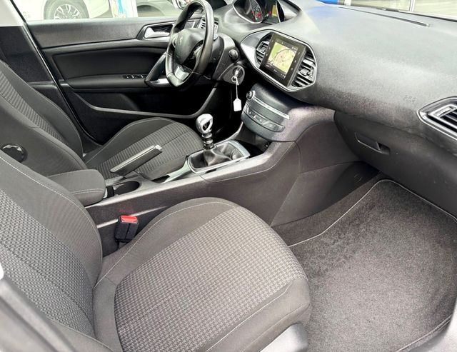 Peugeot 308 5p Active 1.5 BlueHDi 96KW (130CV)