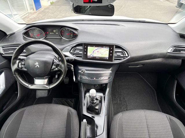 Peugeot 308 5p Active 1.5 BlueHDi 96KW (130CV)