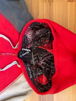 Sudadera Desigual Gris y Roja