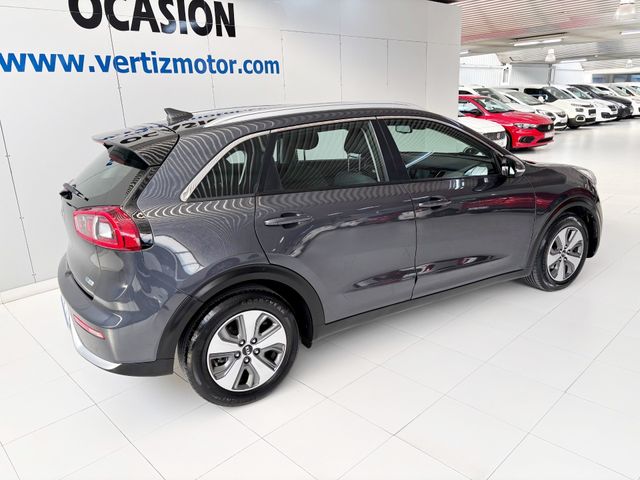 Kia Niro 1.6 GDi HEV 104kW (141CV) Drive