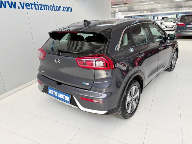 Kia Niro 1.6 GDi HEV 104kW (141CV) Drive