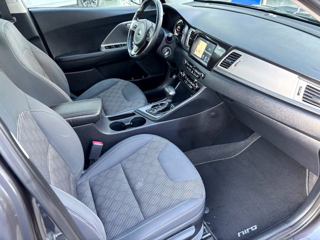 Kia Niro 1.6 GDi HEV 104kW (141CV) Drive