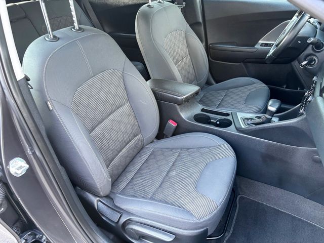 Kia Niro 1.6 GDi HEV 104kW (141CV) Drive