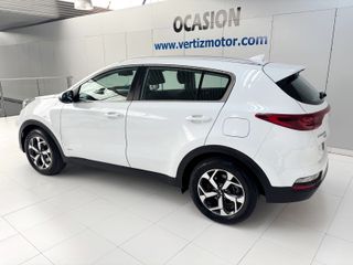 Kia Sportage 1.6 MHEV Business 100kW (136CV) 4x4