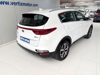 Kia Sportage 1.6 MHEV Business 100kW (136CV) 4x4