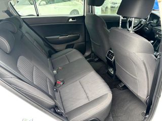 Kia Sportage 1.6 MHEV Business 100kW (136CV) 4x4