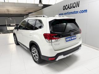 Subaru Forester 2.0i Hybrid CVT Executive Plus
