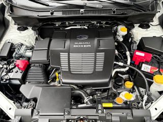 Subaru Forester 2.0i Hybrid CVT Executive Plus