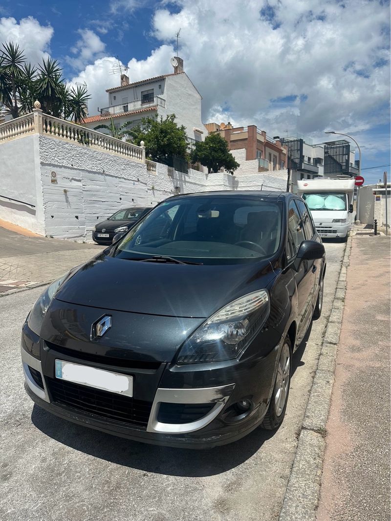Renault Scenic 2011 - foto 1