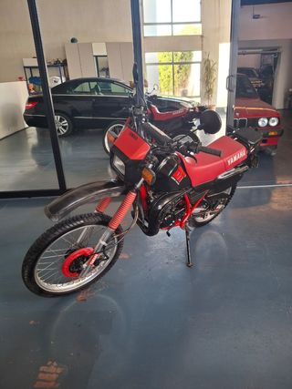 Yamaha DT 80 R Roja y Negra