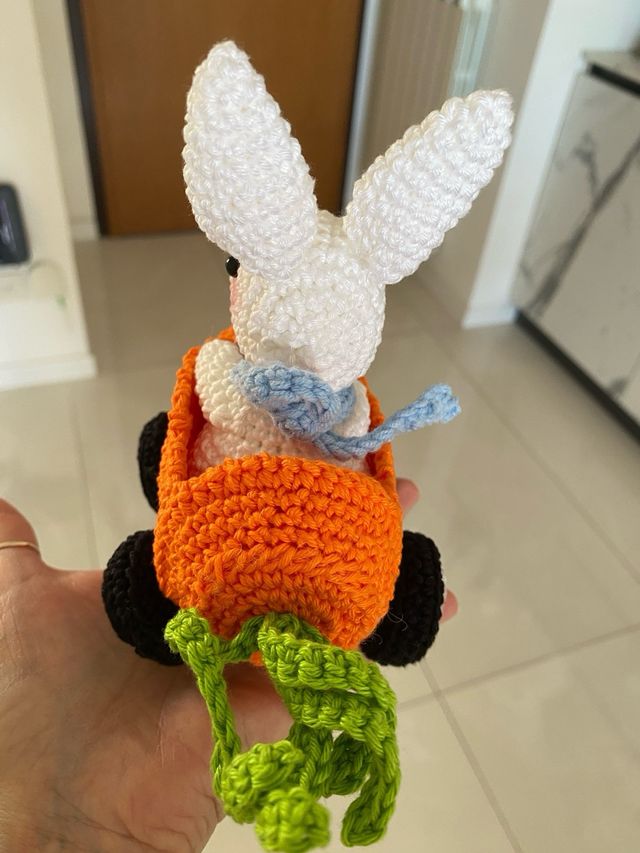 Coniglietto amigurumi fatto a mano