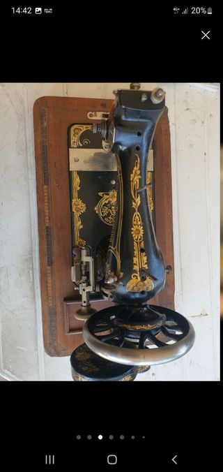 Máquina de coser Fisterra & Rossmann