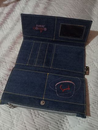 Monedero vaquero con bordado de gato