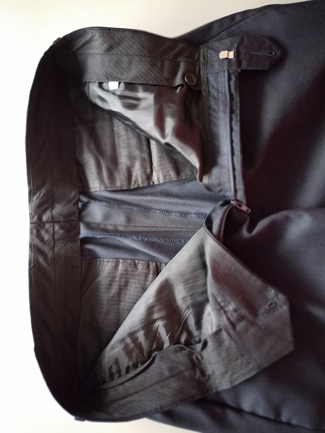 Pantalón de vestir gris para hombre