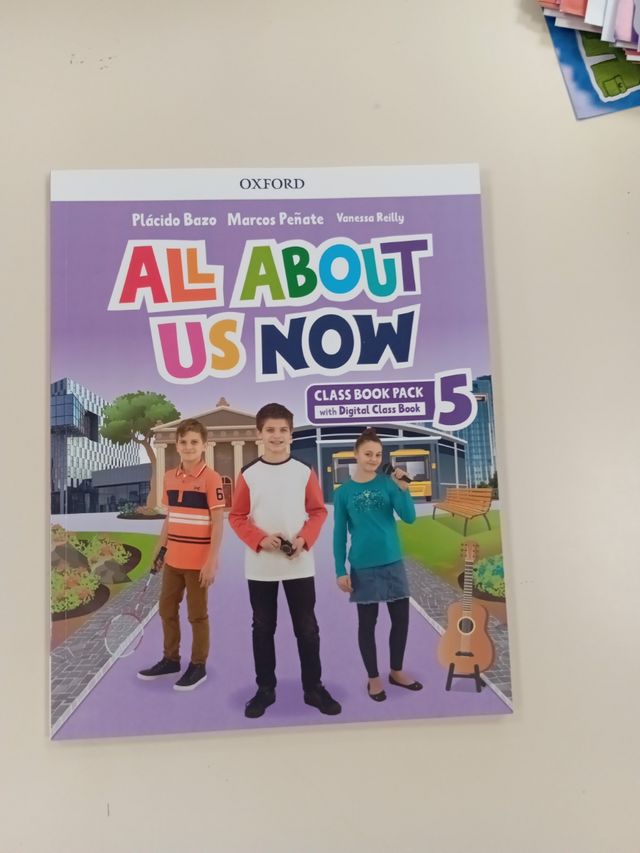 All About Us Now 5. Class Book
